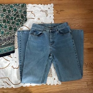 LAST CHANCE! High waist light wash jeans